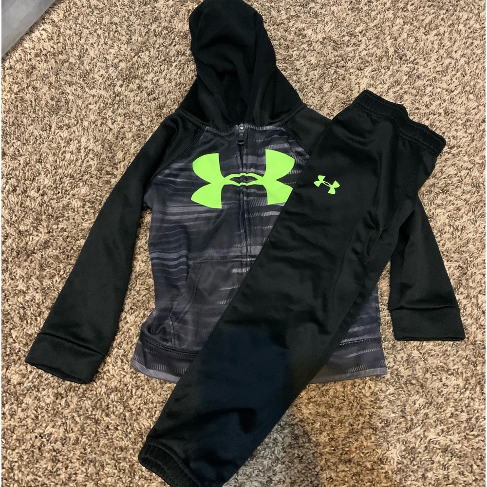 Under Armour sweatsuit size 4
